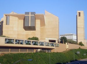 Cathedral_of_Our_Lady_of_Angels_Los_Angeles-300x221